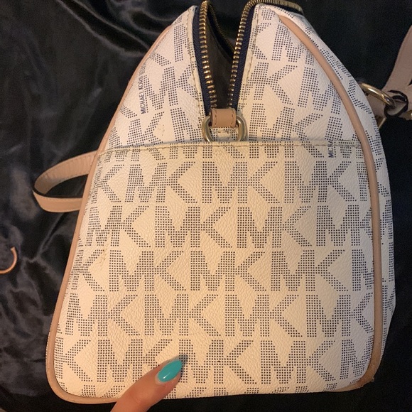 nothing wrong with the purse i just don’t want it - Picture 3 of 4